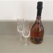 Nua Sparkling Rose Wine