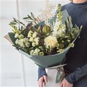 On Trend Winter Bouquet 